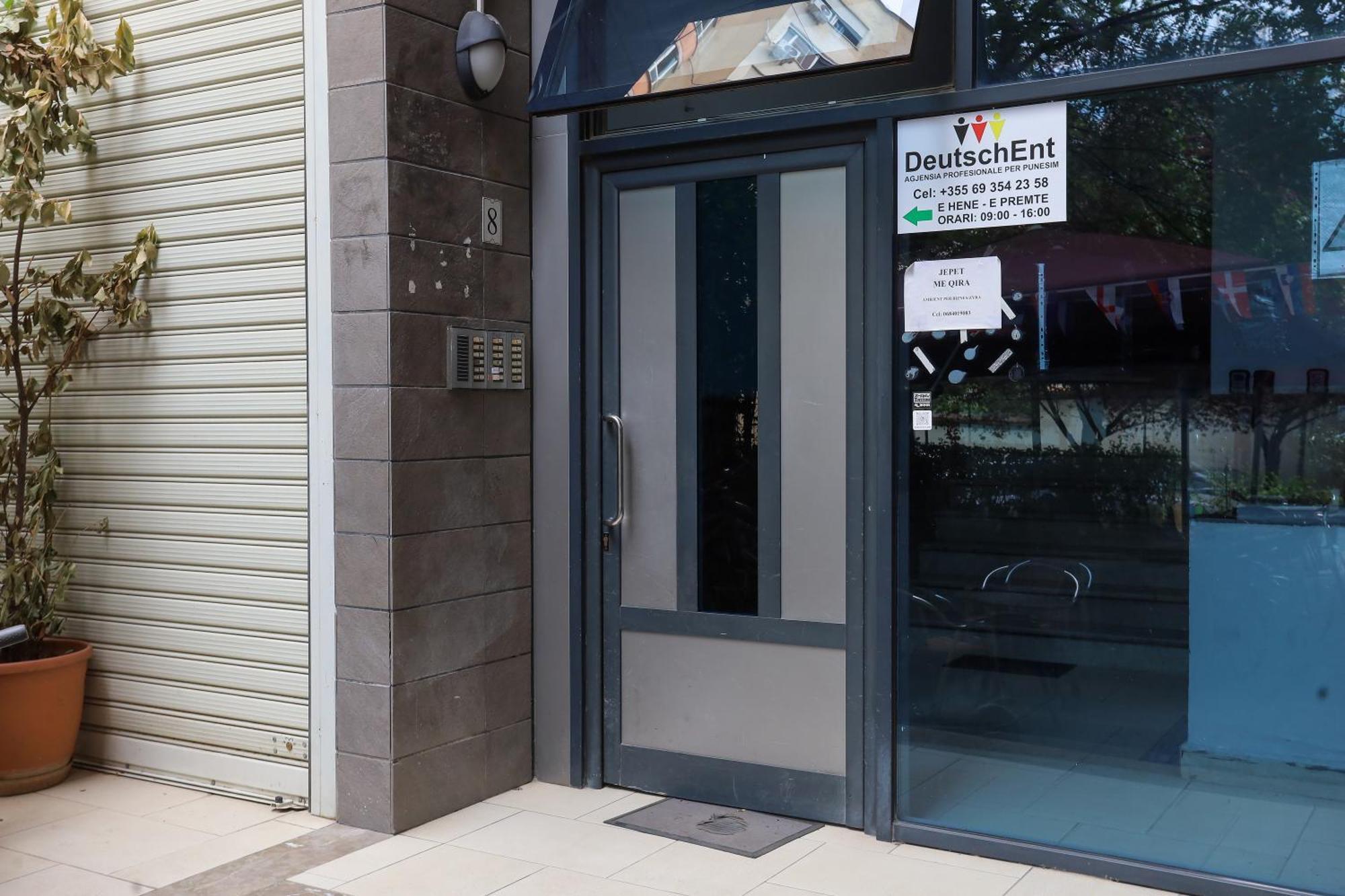 New Bazar Selvia Apartment Тирана Екстериор снимка