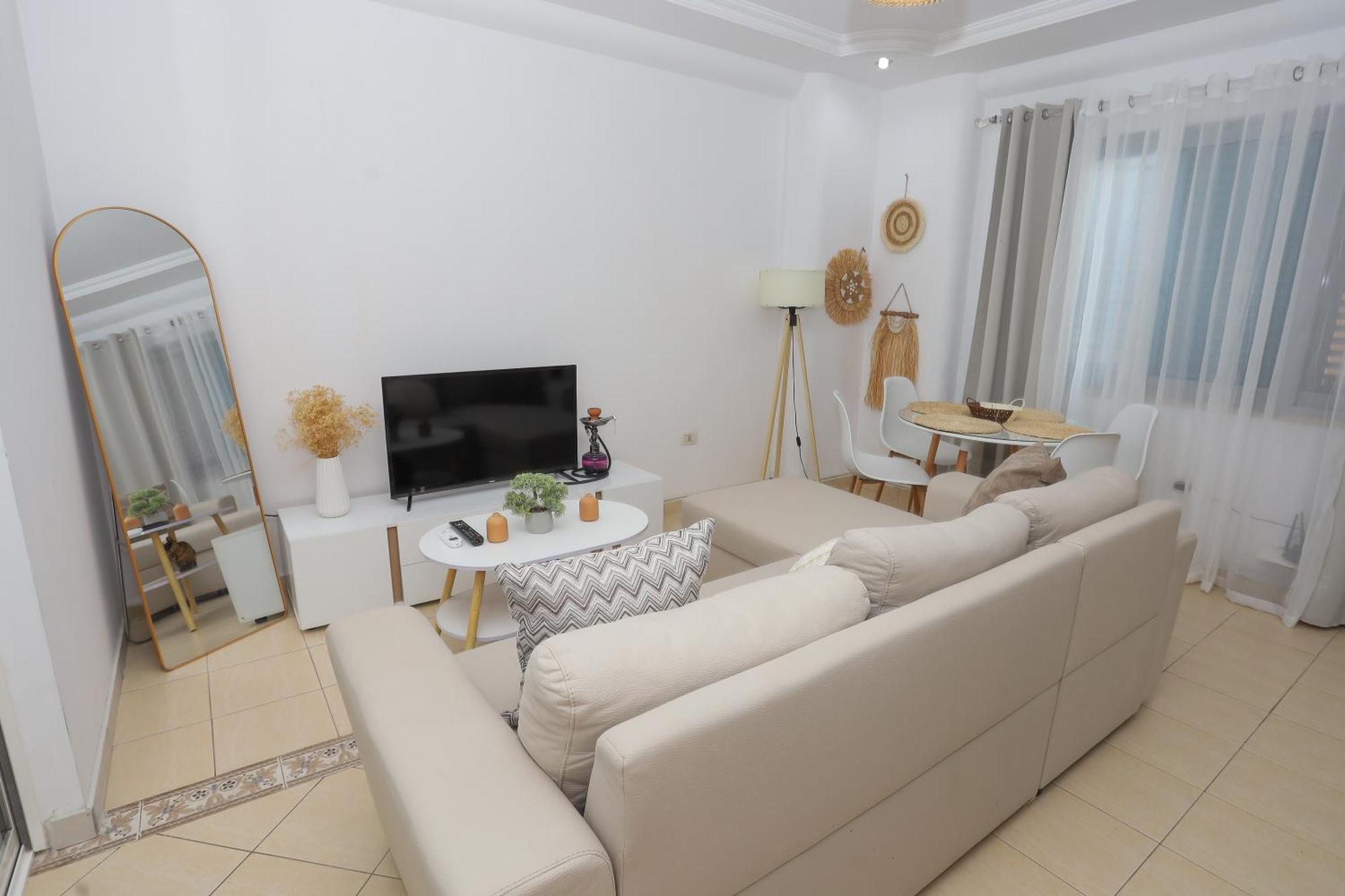 New Bazar Selvia Apartment Тирана Екстериор снимка